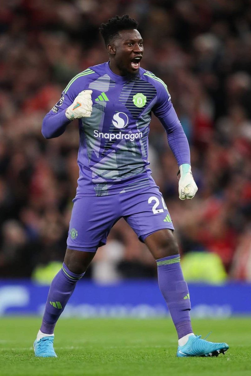 Footballtweet's tweet photo. NEMANJA MATIC: "THE WORST GOALKEEPER IN MAN UTD HISTORY" https://t.co/TkXXIm7FTs