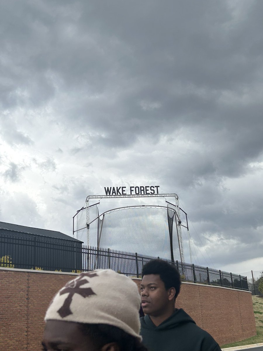 Kymani Service tweet media