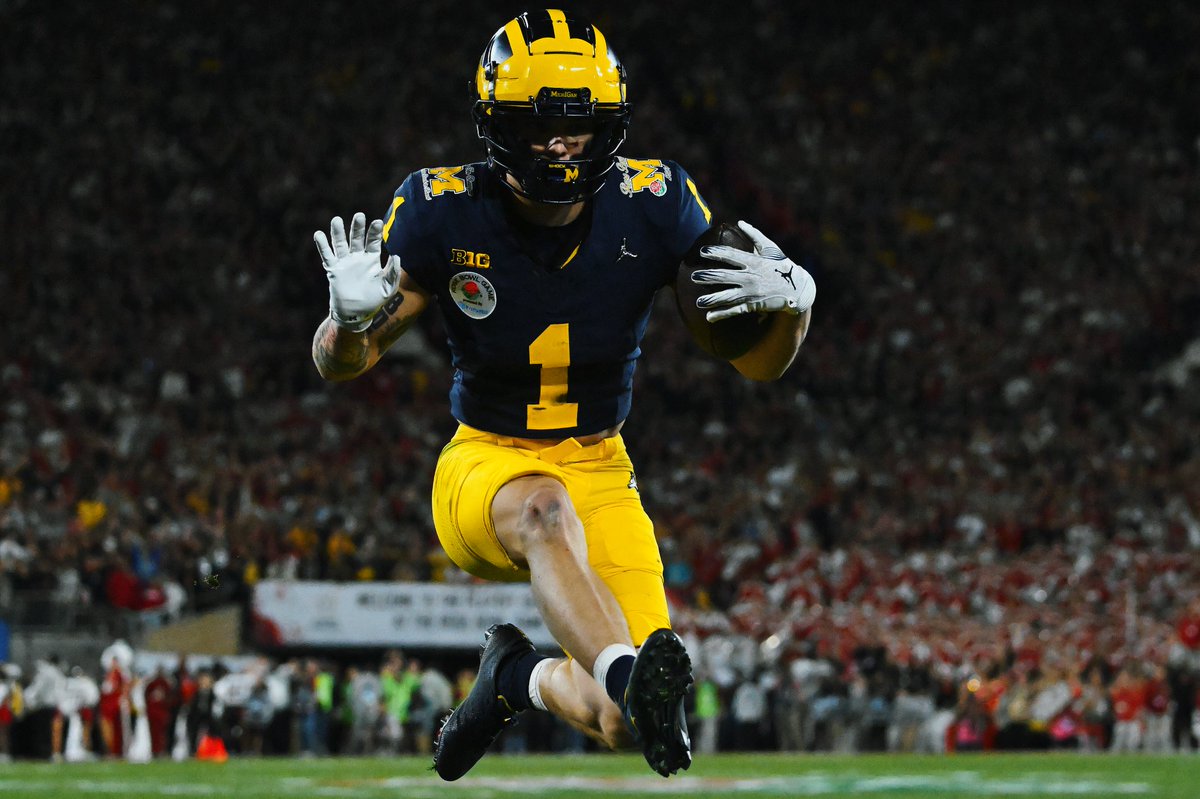 The Winged Helmet tweet media
