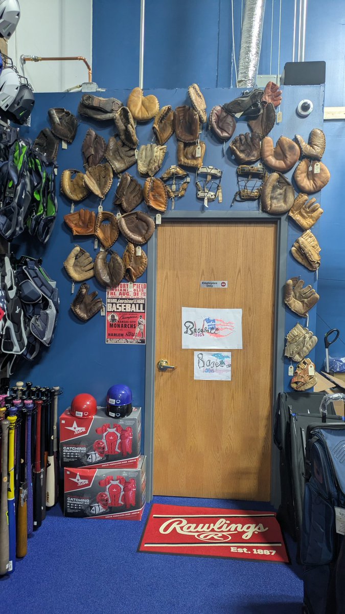 Made a long overdue visit to <a href="/Baseball_365/">Baseball 365</a> in Burnsville today. Had a great visit with Nate. Great store, big selection of merch and collectibles.