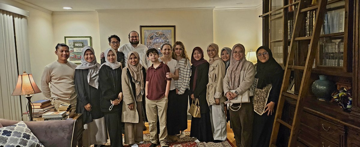 Hartford International University tweet media