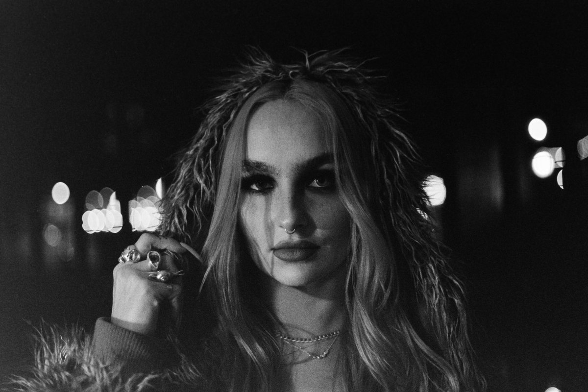 Can You Shoot Fashion in Low Light on 35mm Film?

youtu.be/OEwgGKdNk-s

#35mmfilm
#photography 
#ilforddelta3200