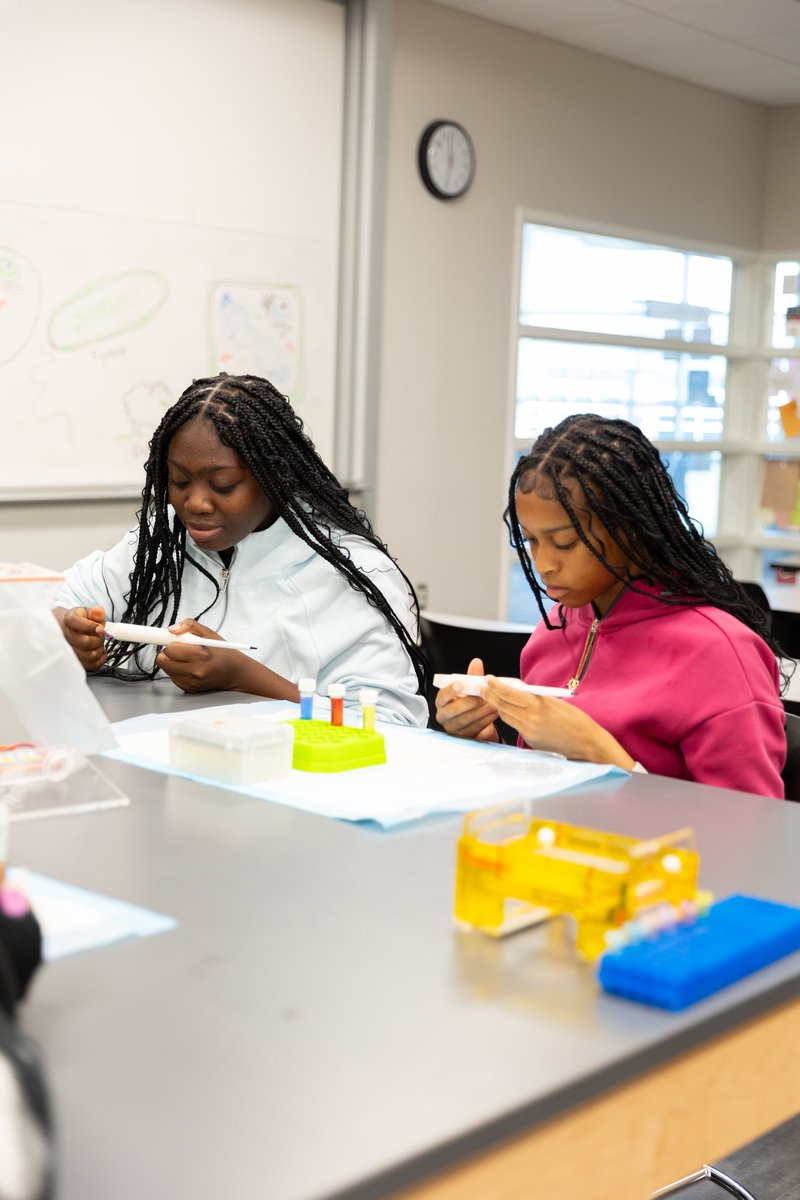 PittCC's tweet image. Yesterday, as part of #GrowLocal Week, South Central High School Interior Design class visited PCC’s Architectural Technology program! Ayden-Grifton High School students also had hands-on experience in Biotechnology! 🧪 #pittcc #HandsOnLearning

@PCS_NC
@greenvillenccoc