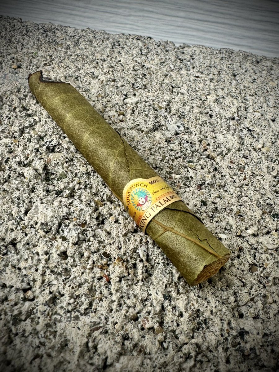 xHigherxSpiritx's tweet photo. Have a great day, everybody! I hope the week is well so far.
Gotta rock them smooth @realkingpalm's w/ some @PrismTriangle_1 flower from @QualityRoots &amp; Smoke Society Live Resin from Eleven Canna Co. 💀💨
#KingPalm #QualityRoots #Eleven #PrismTriangle #SmokeSociety #Weed #420 #MJ https://t.co/BoUVJYfk2n
