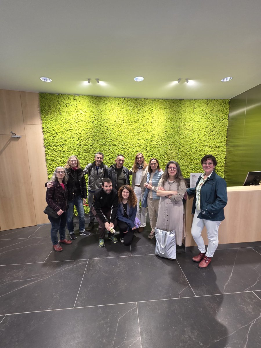 aricu_rioja's tweet photo. @lariojaorg @FundIbercaja Gracias a todo el equipo del Centro Fundación Ibercaja 🏛️ por el cálido recibimiento y la atención durante todo el recorrido de esta mañana, especialmente a su directora Cristina Sigüenza. 
Un espacio que conecta y transmite cultura en cada rincón 🎨📚 https://t.co/NnCGPGvVjk