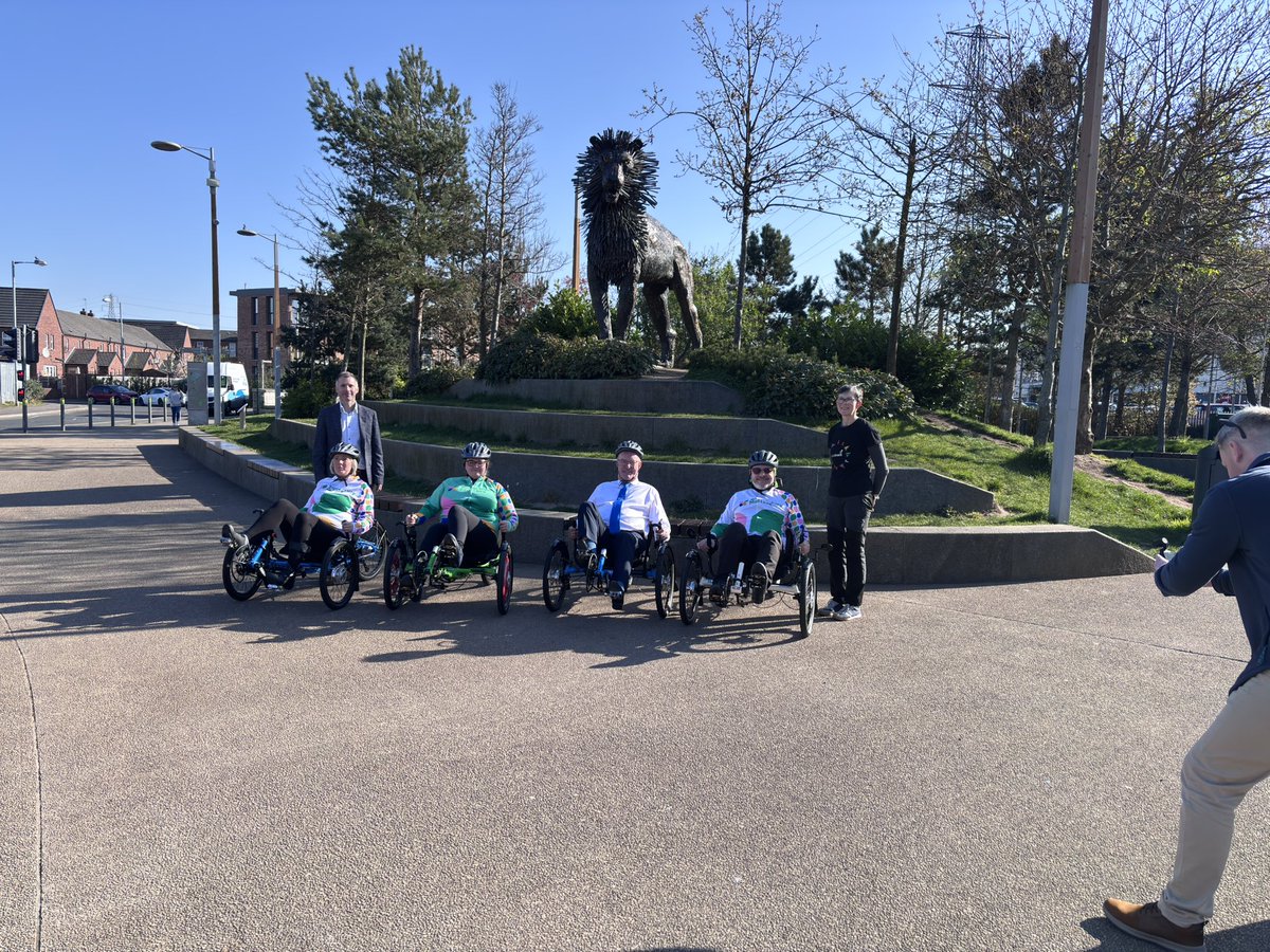 tennysonCAHPO's tweet image. Minister Nesbitt today saw the work AHPs are doing to reduce health inequalities. From @BrainInjMatters to shaping NI’s first Rehab Framework @TomSullivant to tackling workforce challenges with @theRCOT &amp;amp; @clionamcsherry. Real impact. Real change. 👏👏👏#rehab #addinglifetoyears