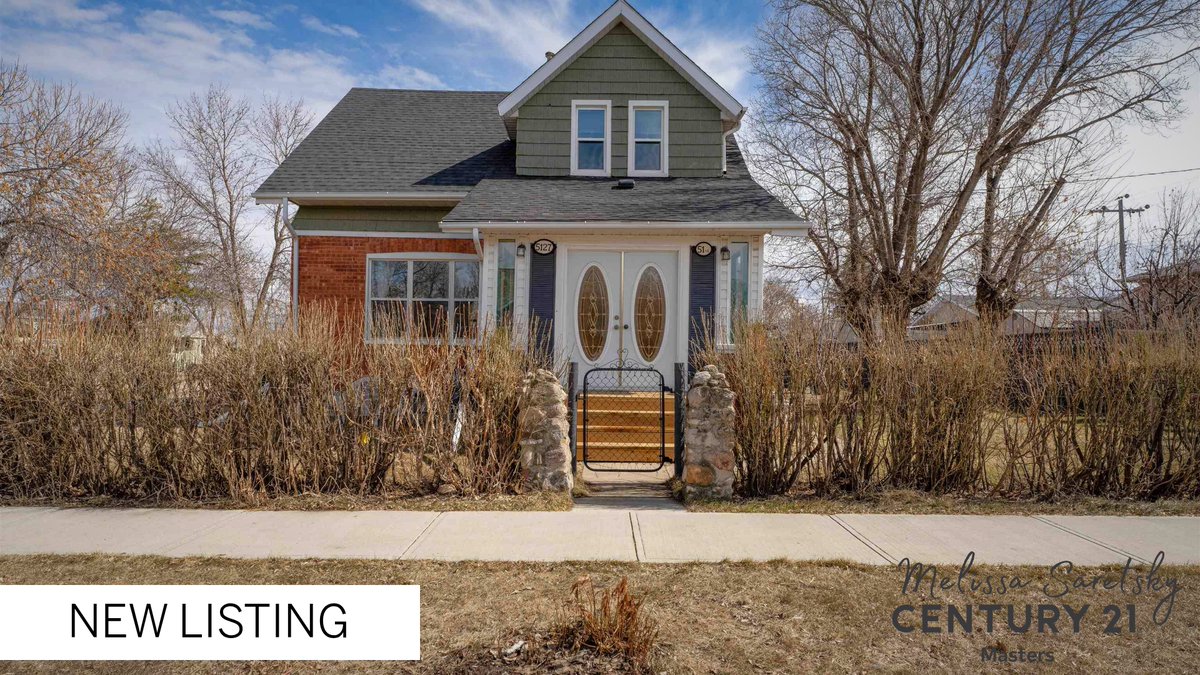 MelissaSaretsky's tweet photo. Take a look at the Newest listing in Lamont! I am happy to present 5127 51 Avenue listed for $299,000.  Reach out to me at (780) 709-9658 to learn more about this listing or how I can help you with your Real Estate goals too! https://t.co/9JouFSqycg https://t.co/SHPrxwv7Ew