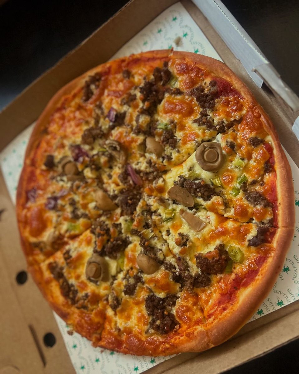 pizzapallazo_ng's tweet photo. Heyy everyone!

I have been soo lazy to post but here’s smth to drop on you. We are back and ready to serve you all. 
Pizza will be available to order on weekends.

Call on 08035147341
📍Kaduna

#pizzapallazo #pizzareturns #pizzainkaduna #bestpizzaintown https://t.co/twyxxYs0Ff