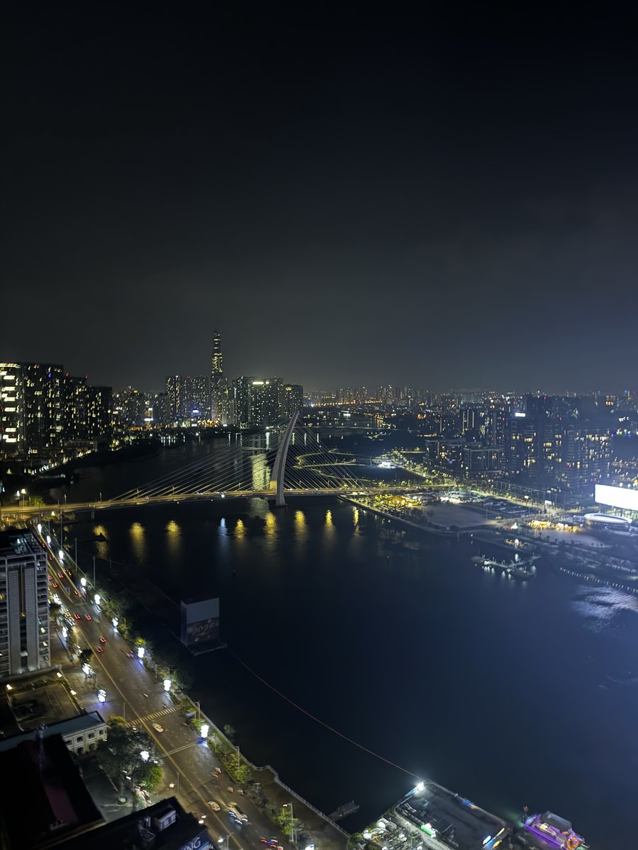 Views in Vietnam 🏙️🫰🏼