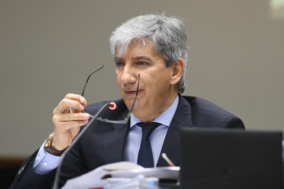 #juiciobento Culminó la etapa probatoria del juicio a Walter Bento. Mañana, María Gloria André, fiscal del TOF, inicia los alegatos. Habrá sorpresas y se espera que el Ministerio Público termine antes del receso invernal.