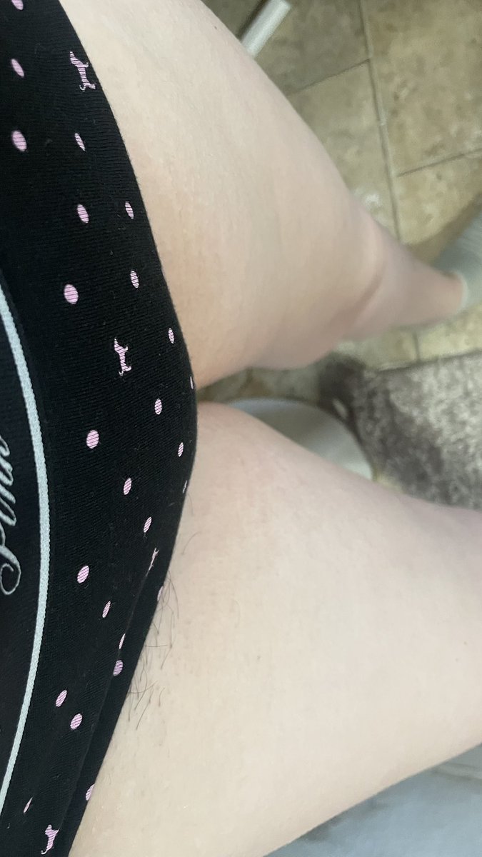 KellyThemilf33's tweet photo. Where the bush lovers at? https://t.co/GexnIw6fhI
