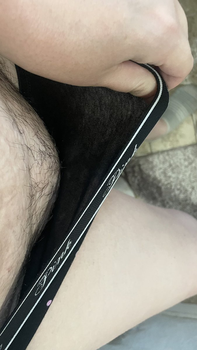 KellyThemilf33's tweet photo. Where the bush lovers at? https://t.co/GexnIw6fhI
