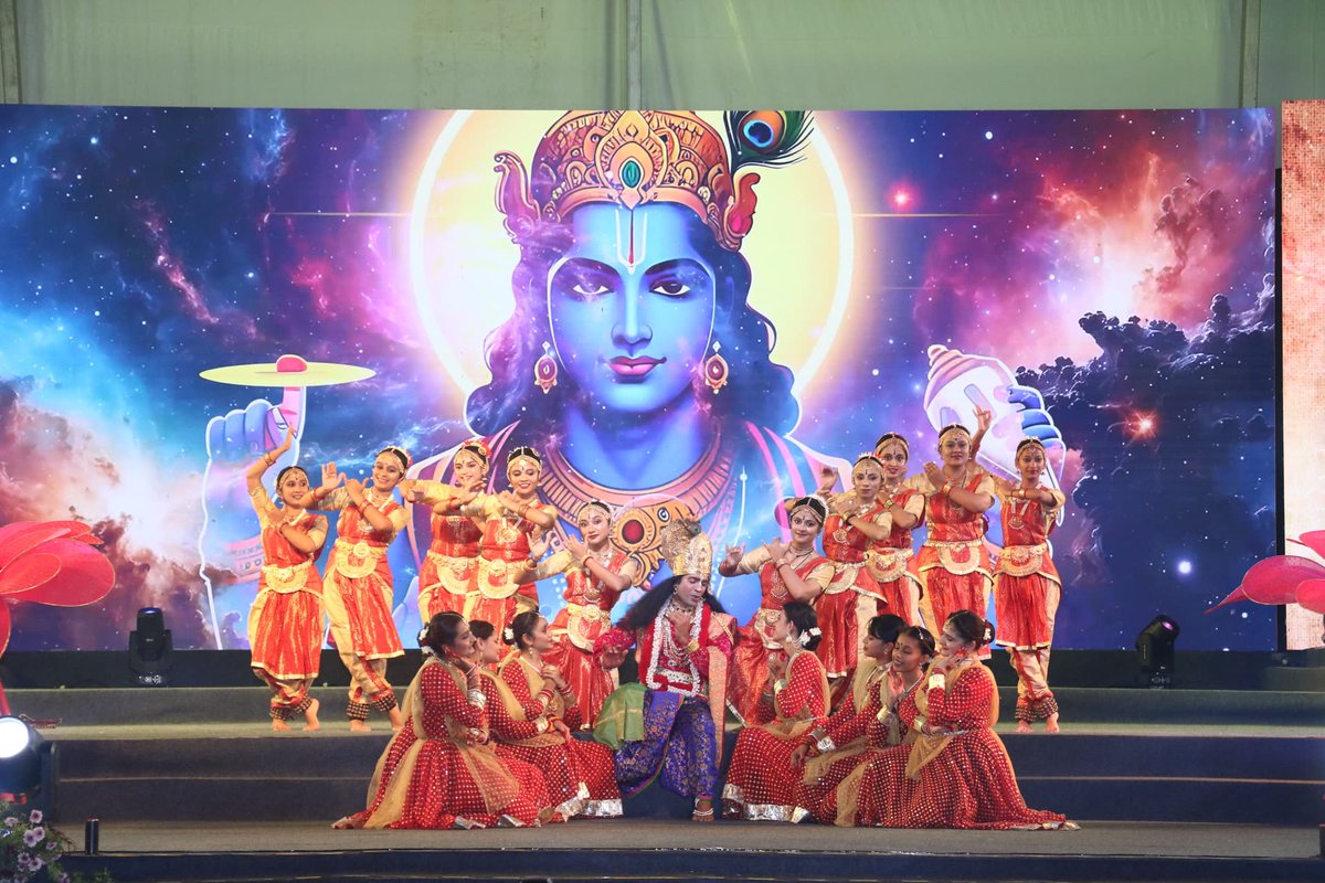 ➡️દેવભૂમિ દ્વારકામાં ભગવાનશ્રી કૃષ્ણ અને રાણી રુક્મણીજીના ભવ્ય વિવાહ  સત્કાર સમારોહનું આયોજન કરાયું
➡️રાષ્ટ્રીય કક્ષાનું બહુમાન ધરાવતો માધવપુરનો મેળો આધુનિક યુગમાં પરંપરાઓને ઉજાગર કરે છે : પ્રવાસન મંત્રી શ્રી <a href="/Mulubhai_Bera/">Mulubhai Bera</a>