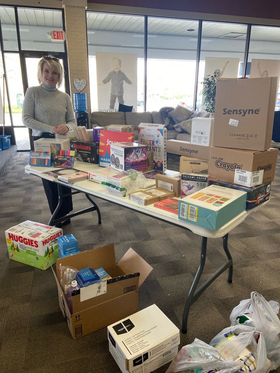 🌟 Turning Awareness Into Action 🌟

📦 Shoutout to this amazing advocate who challenged her coworkers at First American Title to give back on World Down Syndrome Day by donating items off our... shorturl.at/xmWUV
🎨 shorturl.at/5rQbj
🧼 shorturl.at/9fwB0

Join