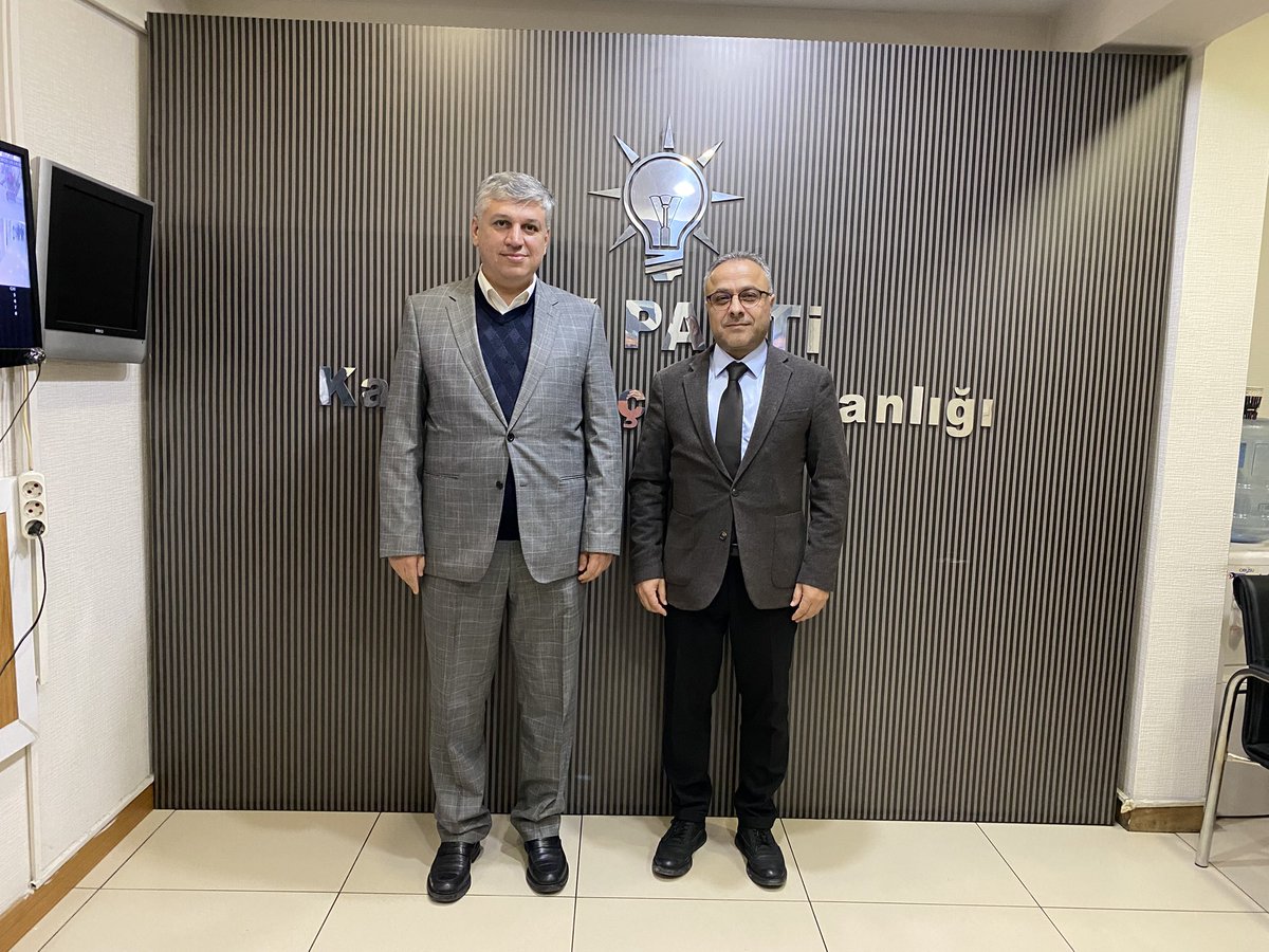 akparti_karatay's tweet photo. Ak Parti Selçuklu İlçe Başkanı Arif Bağcı ve Yönetim Kurulu Üyelerini İlçe Teşkilatımızda ağırlamaktan onur duyduk. 

Karşılıklı görüş alışverişinde bulunarak birlik ve beraberlik vurgusuyla samimi sohbetler gerçekleştirdik.

Nazik ziyaretleri için teşekkür ederiz.

@avakifdemirci 
@arifbagci