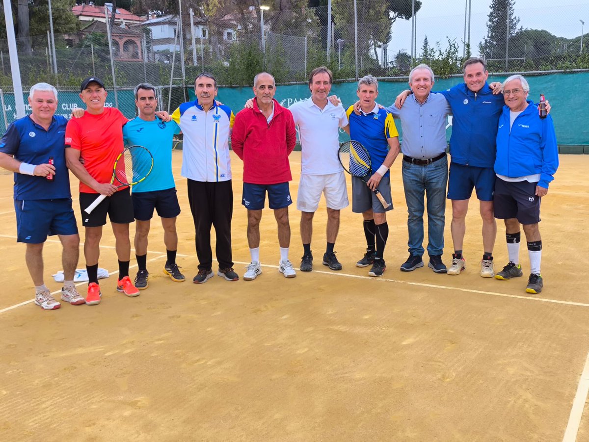 El equipo de tenis veterano +55 gana por 3-0 a Río Grande y se proclama campeón provincial de Sevilla.  🏆🔝👌