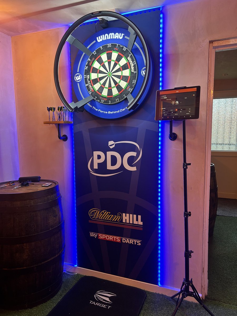CraigBoot85's tweet photo. Few chucks tonight 
Come Saturday it will be my second finals appearance in the @dartscircuit 

Not bad for a rugby lad who’s only been playing 18 months! 😂🎯👊🏼

#ADC #Darts #FinalsDay #Booyahh https://t.co/QM8bl6BPNw