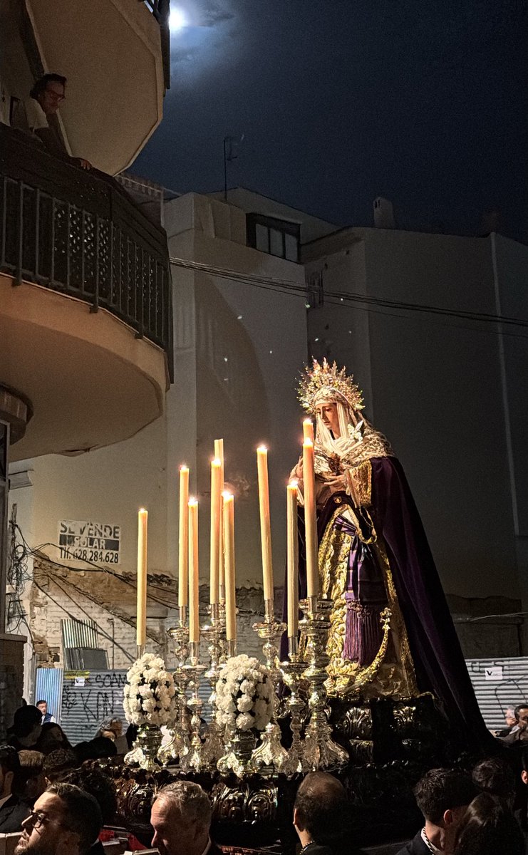 ‼️ El traslado de la Caridad entra en estos momentos en Isabel La Católica
#CofradíasMLG