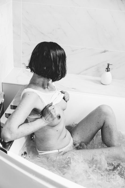 NibiruPhoto's tweet photo. Model: Mys.Ambre (sur Insta)
Photograph: @NibiruPhoto

Quelques photos récentes, de ma reprise

More at https://t.co/8MU2ctpqGh

#photography #nsfw #nude #nudeart #glamour #model #fineart #studio #anonymousnude  #photoshoot #photo #model #shooting #strobism #strobist #portrait https://t.co/KpKmyjlTfu