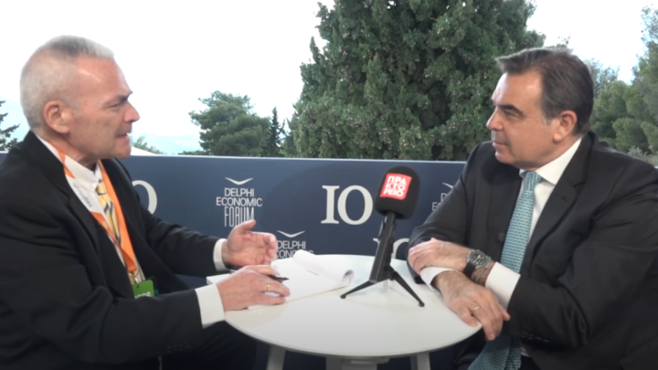 Μ.#Σχοινάς:" Το μέλλον της #Ευρώπης εξαρτάται μόνον από τους Ευρωπαίους και όσοι αμφιβάλλουν για τη δυνατότητα της Ευρώπης να δράσει συνεκτικά κάνουν μεγάλο λάθος"
amna.gr/delphiX/articl…

Δείτε LIVE : amna.gr/delphiX
#DelphiΕconomicForum #Tsomokos #Delphi #10Years #DEFX