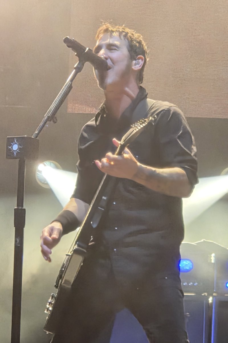 LedderNadja's tweet photo. @godsmack @forestnational @frankieludikar @POD @DrowningPool Alive and Awake!!! YOU KICKED ASS!!🤘🏻🤘🏻🤘🏻🤘🏻🔥
Great show!!!🤘🏻🤘🏻🤘🏻🤘🏻🔥 https://t.co/nkUtc7MolJ