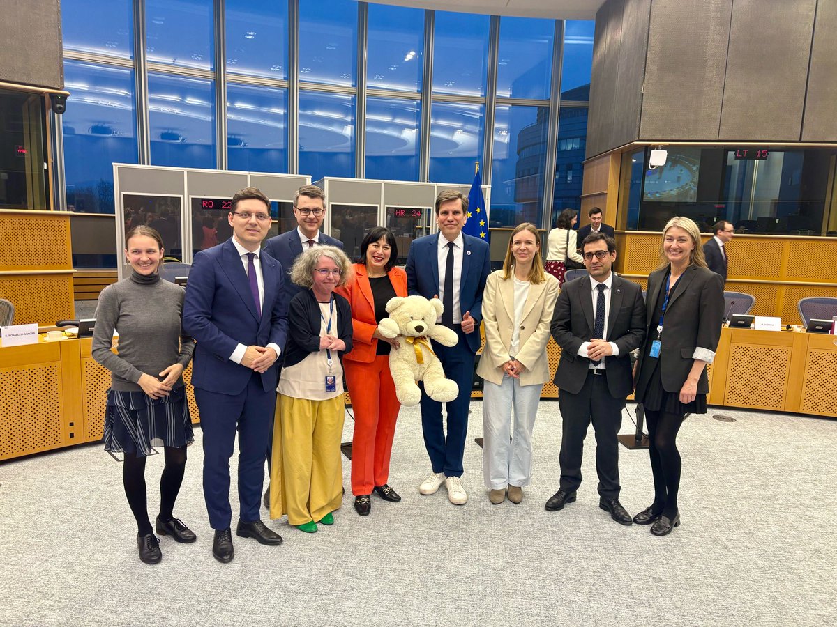 Victor NEGRESCU (@negrescuvictor) on Twitter photo Every child deserves safe toys. Proud of the agreement banning PFAS, toxic bisphenols & allergenic fragrances in toys. A major step for children's health across Europe.
Great team work with <a href="/EP_SingleMarket/">IMCO Committee Press</a>, <a href="/POLAND25EU/">Polish presidency of the Council of the EU</a>, <a href="/steph_sejourne/">Stéphane Séjourné</a>, <a href="/EP_Environment/">ENVI Committee Press</a>, <a href="/MarionWalsmann/">Marion Walsmann</a>, Every child deserves safe toys. Proud of the agreement banning PFAS, toxic bisphenols & allergenic fragrances in toys. A major step for children's health across Europe.
Great team work with <a href="/EP_SingleMarket/">IMCO Committee Press</a>, <a href="/POLAND25EU/">Polish presidency of the Council of the EU</a>, <a href="/steph_sejourne/">Stéphane Séjourné</a>, <a href="/EP_Environment/">ENVI Committee Press</a>, <a href="/MarionWalsmann/">Marion Walsmann</a>,