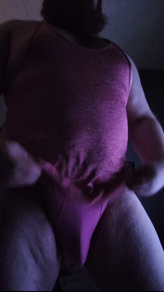 what about the front? idk.. may delete 😢

if you wanna game with me tho! come hangout twitch/pawserve :)) playing monster hunter wilds today, dead by daylight tomorrow and a surprise on the weekend!