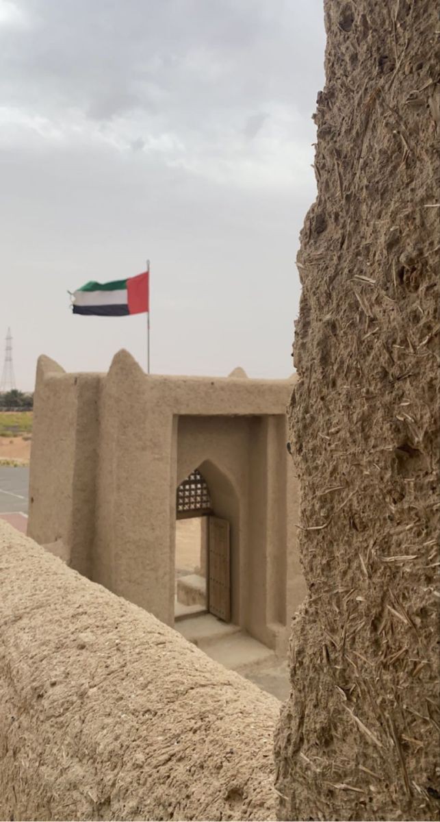 يوم تكون الدولة واثقة من مواقفها ما تهزها الأكاذيب ولا الاتهامات الباطلة
 لأن صوت الحق يوصل ولو حاولوا يغطّونه بالضجيج
ممثلة دولتنا الحبيبة #الإمارات أمام العدل الدولية اتهامات جيش السودان زائفة 🙏🇦🇪🇦🇪
#الامارات_رساله_سلام 
#الامارات_مع_السودان
