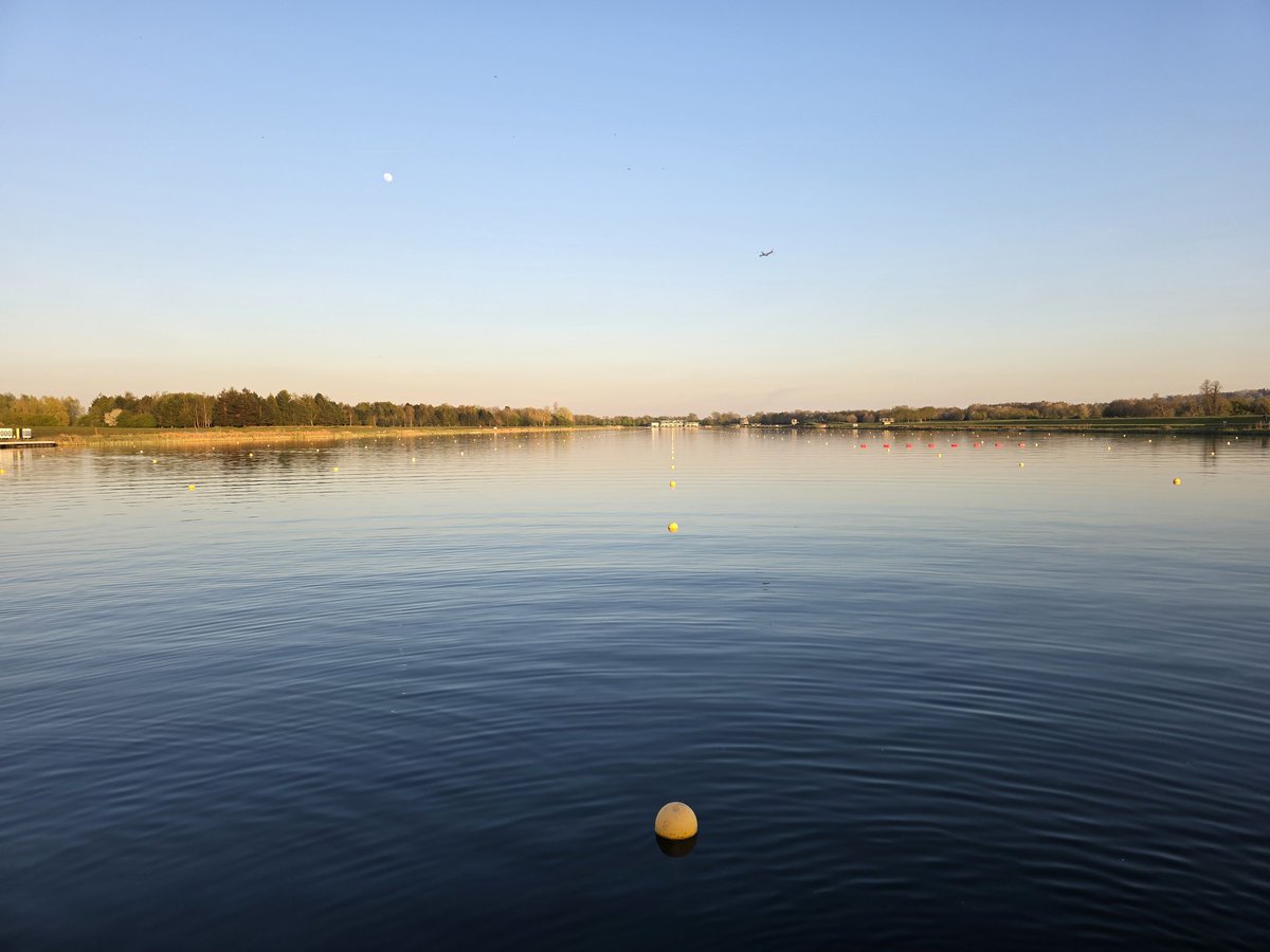Amazing conditions this evening at Dorney for our adults.#thisiswhywerow