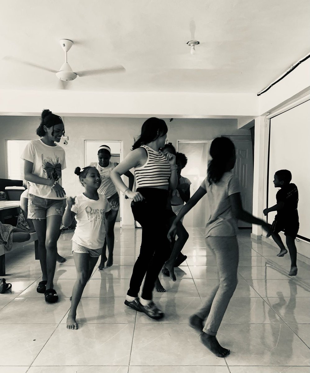 DoveMissionsOrg's tweet photo. Caroline came back! 🤩 Thanks to our return visitor who spent a few days with our Dove kids 🤗

If you haven’t been to Dove &amp; are curious 🙂 see what volunteer opps exist: https://t.co/WdAN9rWj78

#DoveLove #sharingiscaring #education #LifeStyleHolidaysVacationClub https://t.co/wOZo10wk9L