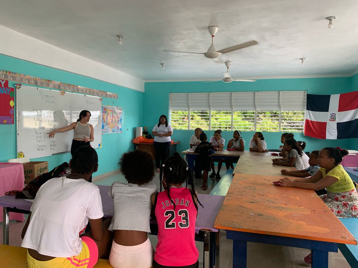 DoveMissionsOrg's tweet photo. Caroline came back! 🤩 Thanks to our return visitor who spent a few days with our Dove kids 🤗

If you haven’t been to Dove &amp; are curious 🙂 see what volunteer opps exist: https://t.co/WdAN9rWj78

#DoveLove #sharingiscaring #education #LifeStyleHolidaysVacationClub https://t.co/wOZo10wk9L