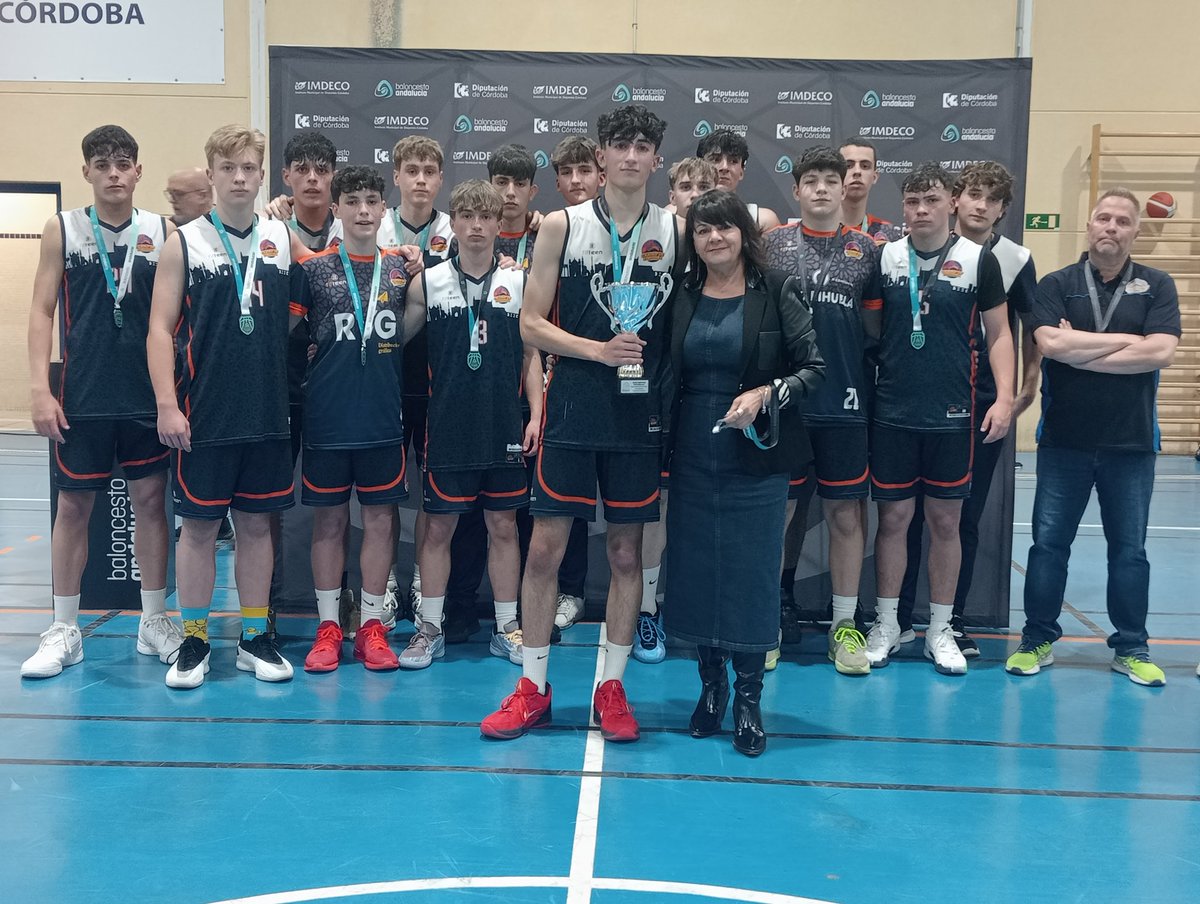 FAB_Cordoba's tweet photo. 🏆#FINALCM25
🏀2° Partido
@cbccordoba
@CVCarmenbasket
🕕 19.20 H.
FINAL: 59 - 61
🏟️ Pabellón La Arete- Rabanales
Enhorabuena a los dos equipos por esta gran final y al resto de participantes de la categoría Cadete masculina https://t.co/csxaNbc6wL