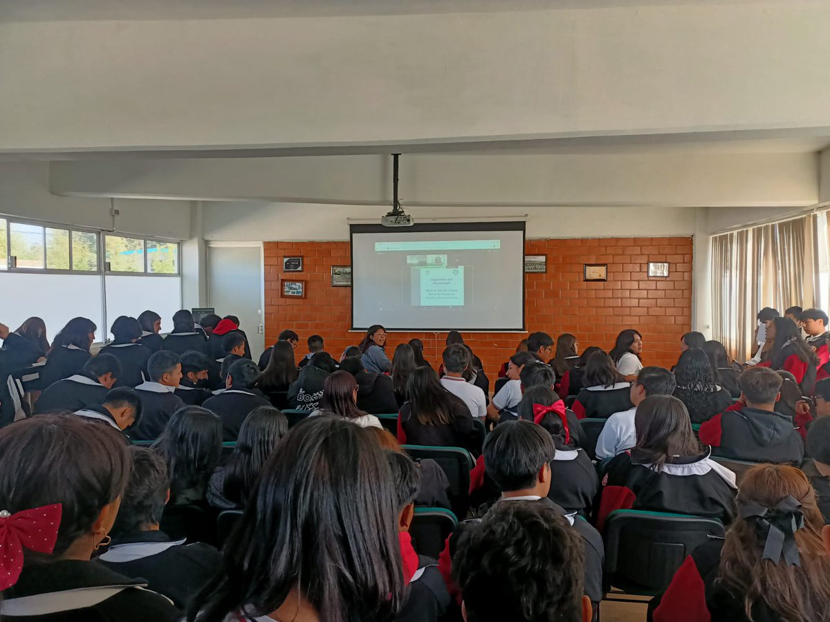 escuela_273's tweet photo. Dentro del marco de la protección de derechos de niños, niñas y adolescentes, la prevención de riesgos psicosociales y prevención de violencia escolar, la Fiscalía General de Justicia impartió la conferencia digital “Prevención de la violencia contra las mujeres: feminicidio” https://t.co/1KzQ3OUHRR