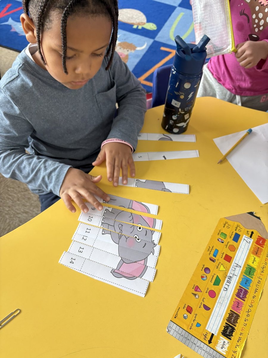 BrexMs's tweet photo. Kindergartners hard at work on number sequencing puzzles—putting numbers in order and mastering the count to 100! Building number sense one piece at a time. 🧩@MTPSpride @NeilLeone29 https://t.co/IuyXx78pCa