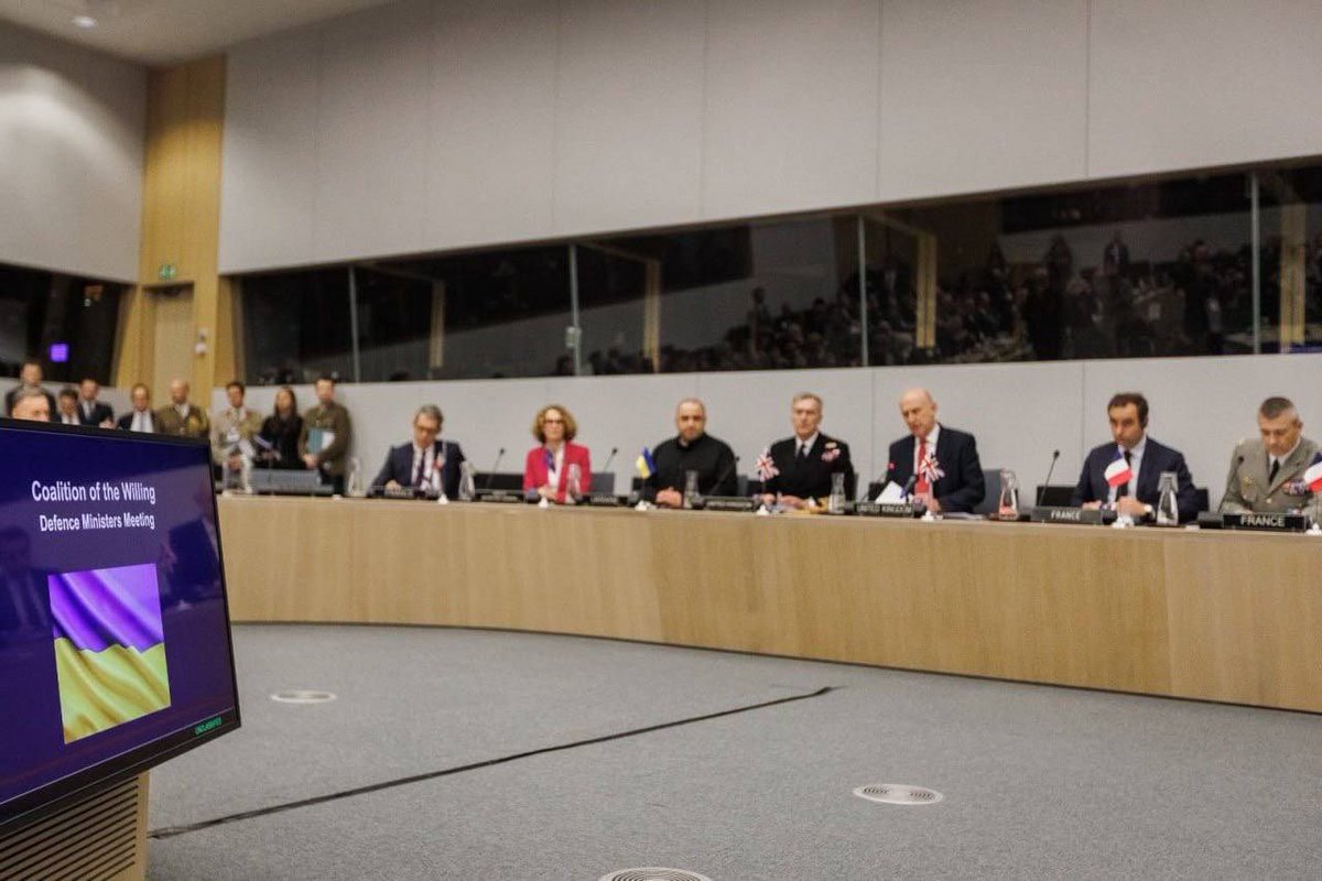 AllaPoedie's tweet photo. ❗️ La réunion de la « Coalition des Volontaires » a eu lieu aujourd’hui à Bruxelles
Les représentants de 30 États y participent et visent à établir une paix juste et durable en Ukraine, notamment en déployant leurs #troupes sur le territoire 🇺🇦ukrainien
Quatre objectifs principaux fixés par la #coalition des forces futures garantissant la sécurité de l'Ukraine - Ministre britannique de la Défense
Il s'agit de :
📌 la sécurité du ciel ;
📌 la sécurité en mer;
📌 la sécurité sur terre;
📌 la forte armée ukrainienne
#UkraineStrong