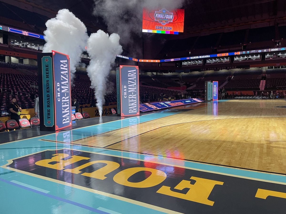 govisionxp's tweet photo. That’s a wrap on the 2025 NCAA Men’s Final Four! 🏀

GoVision’s 17th Final Four featured 26 screens, 1,000+ LED panels, and a 42,000 lb 8-sided center-hung display—the centerpiece of the Alamodome.

Bonus: a drop-down screen that became the champions' stage backdrop. 👑 #GoVision https://t.co/k3Q2MMncvr