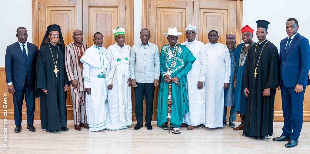 PresidenceBenin's tweet photo. #Prbenin | #Wasexo | #AudiencePr |
🚩 Audience au Palais de la Marina : Le Président @PatriceTalonPR échange avec le Cadre de Concertation des Confessions Religieuses
🌐 Retrouvez l'article intégral et les photos officielles sur ce lien => https://t.co/GfhatrwJoh https://t.co/xK6NXaHMGR