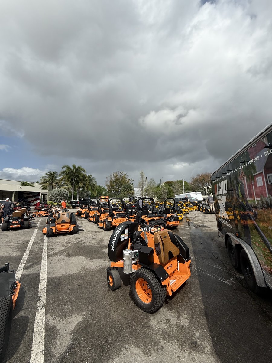 GreenThumbMower's tweet photo. The excitement is in the air! 🎉 Our amazing vendors are busy staging their equipment and can't wait to meet all of you! 💖✨ https://t.co/11buWNdEbV