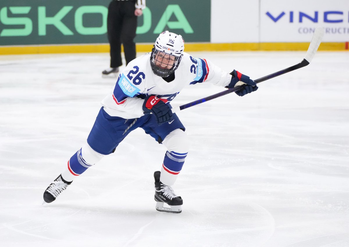 Back on the ice and proud to wear the red, white, and blue 🇺🇸🏒 #WomensWorlds #TeamUSA