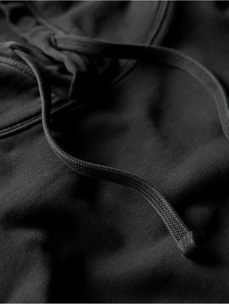 Superdry Washed Black Contrast Stitch Relaxed Hoodie.

Branding Detail: Includes a Superdry patch.

Drawstring Hood: Allows for adjustable fit.

Long Sleeves: Provides full arm coverage.

Kangaroo Pocket: A large front pocket for storage.

Ribbed Cuffs &amp; Hem: Adds durability