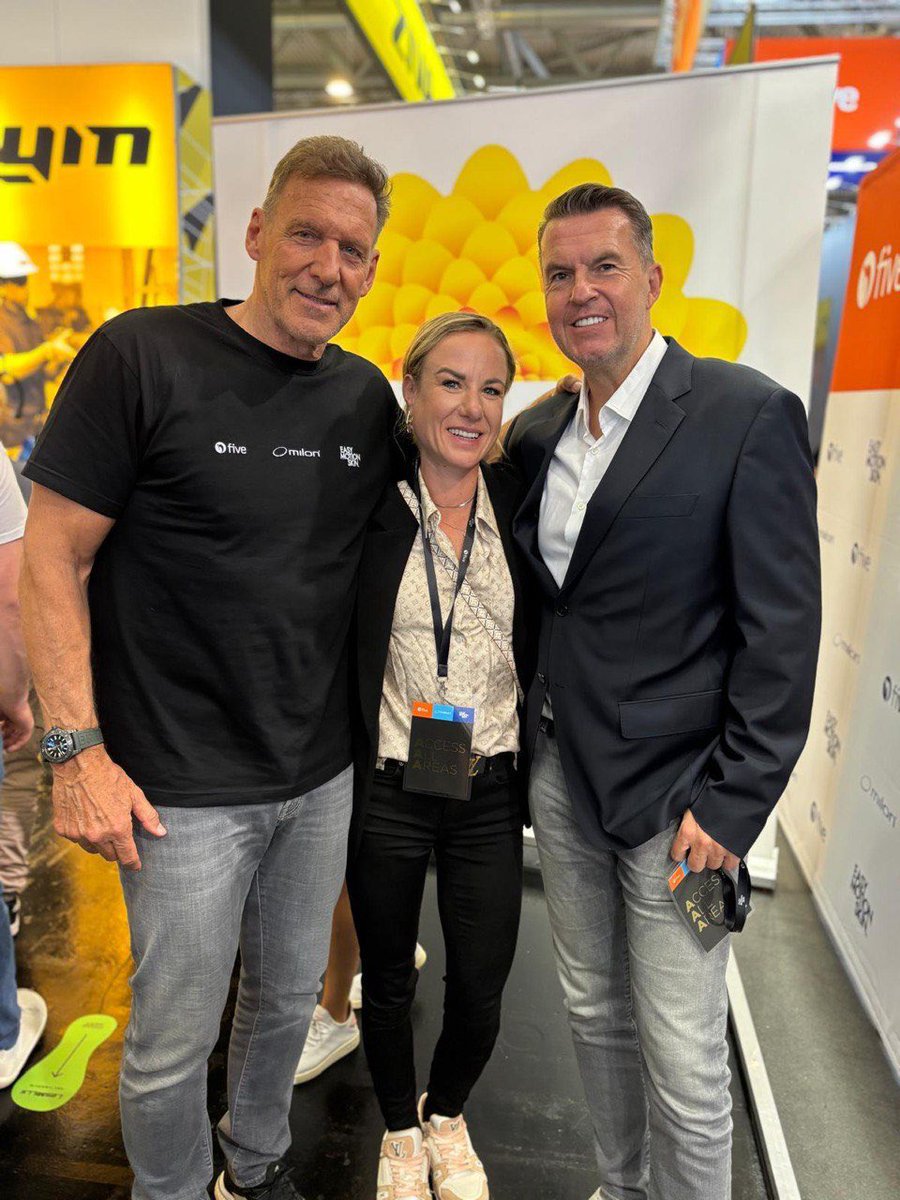 SUNMINIMEAL's tweet image. Last night we kicked off FIBO 2025 with Ralf Möller and friends – and now we’re out and about in Cologne to connect, inspire, and spark conversations! 🇩🇪💥

📍 Ralf spotted and honored us at Hall 7, Booth A50 ❤️

🌱 With over 130,000 visitors, FIBO is the perfect place for SUN to…