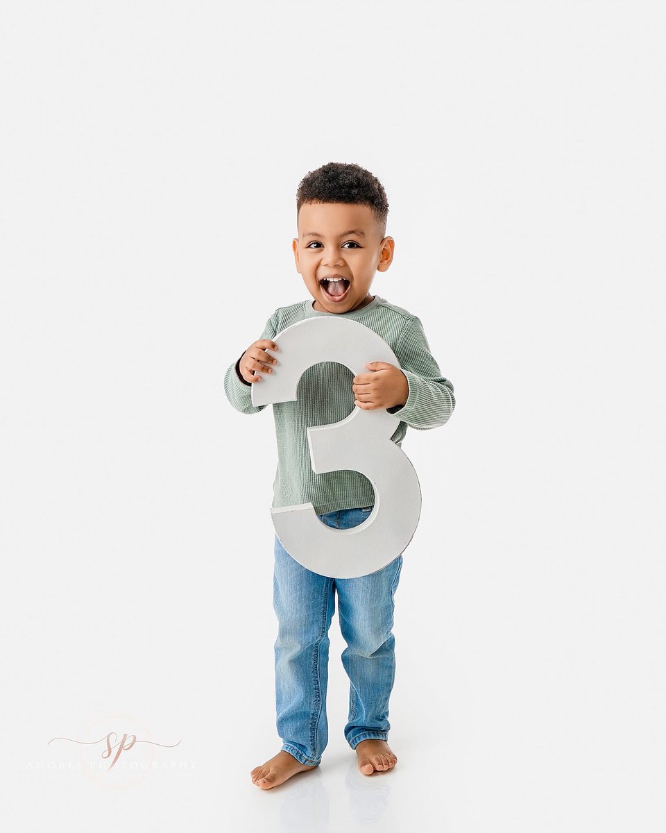 CoachColquitt's tweet image. My little guy 3 year old pictures! He’s ready for football season.