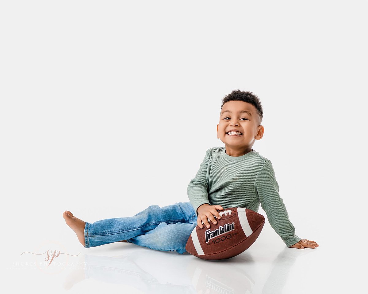 CoachColquitt's tweet image. My little guy 3 year old pictures! He’s ready for football season.