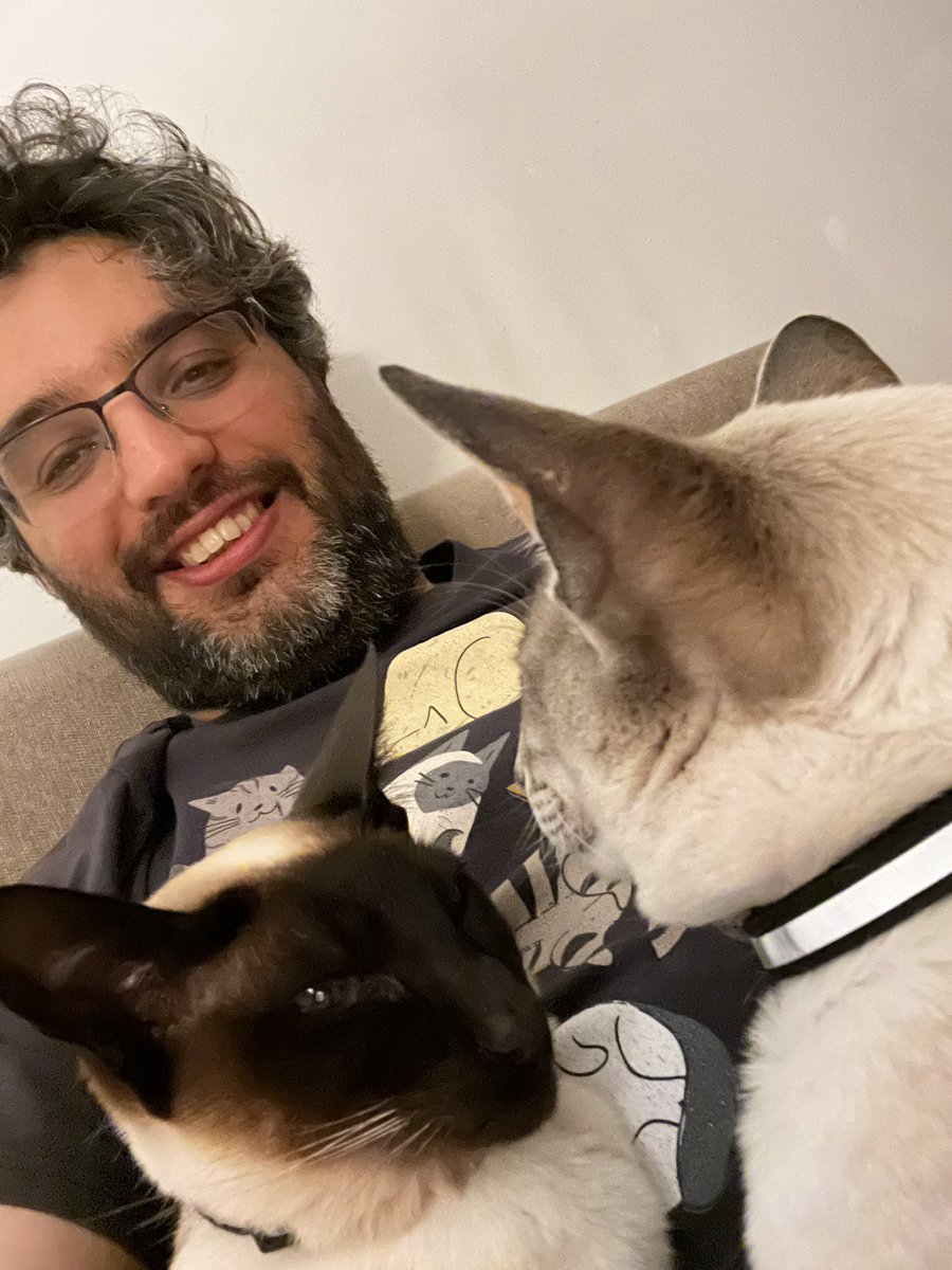 This morning I woke up in Taghazout, Morocco. This evening, I am in Oxford. Airplane travel is a marvel! Despite all the waiting around in airports and such like. 

Reunited with these two though. And they seem happy for it.