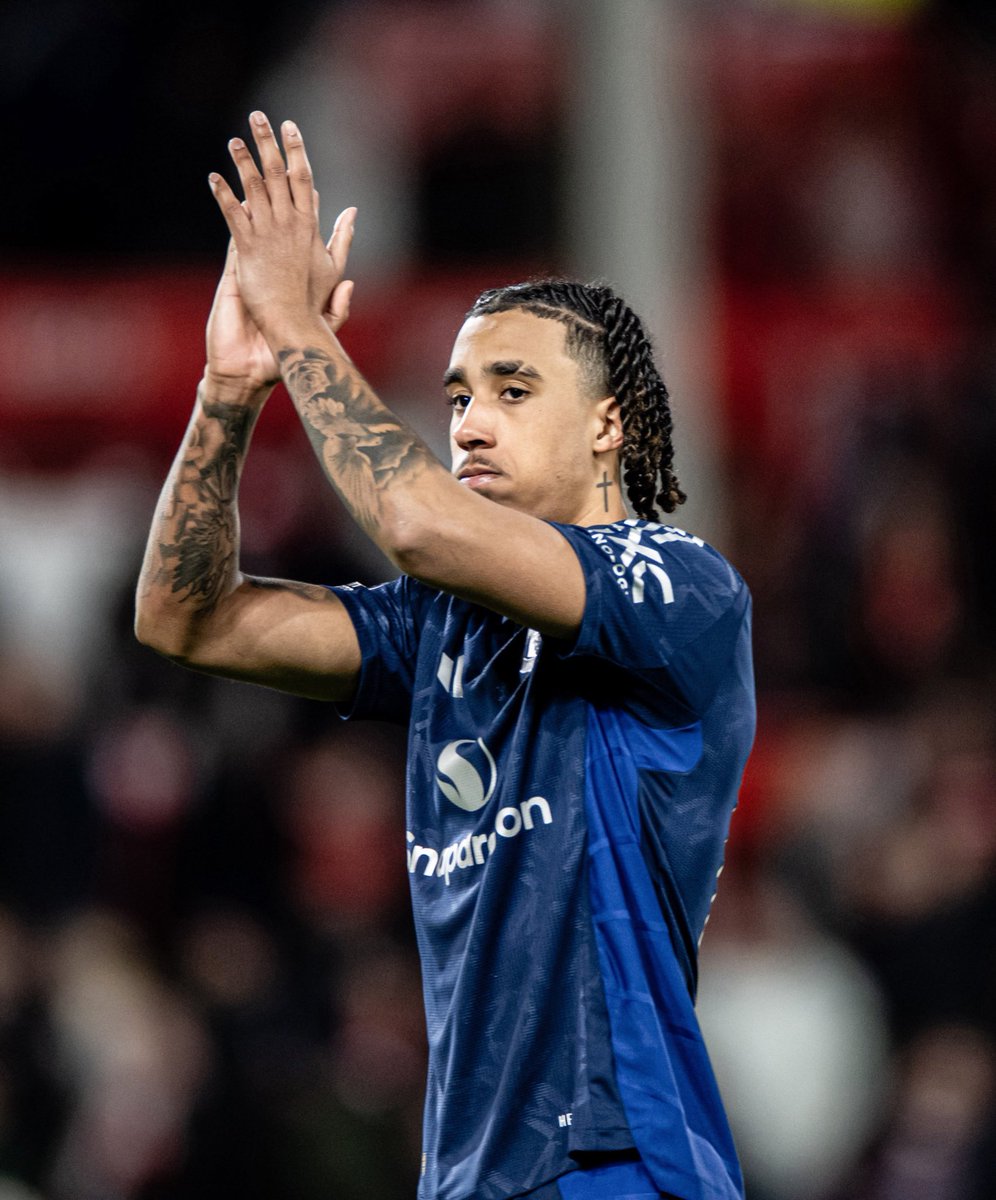 centredevils's tweet photo. 🚨🚨| At 19 years, 4 months and 28 days old, Leny Yoro becomes the YOUNGEST ever defender to score for Manchester United in a European competition. 👏🇫🇷 https://t.co/w3yvZPt1kD
