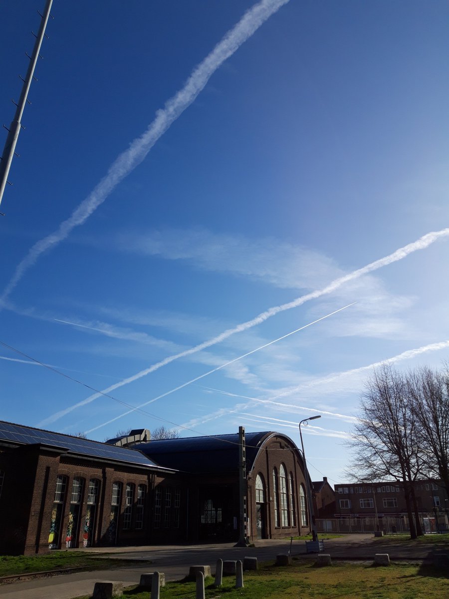 MarcovanEsch1's tweet photo. @SandraJapie "The eyes are useless when the mind is blind"
#chemtrails #chemtrailskill
#TheySprayYouLikeBugs #deadfromAbove https://t.co/L5aQyOfF5u
