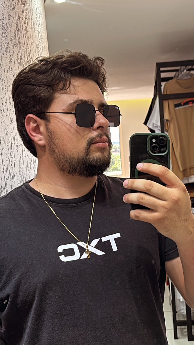 alecesar21's tweet photo. cabelinho tá chique https://t.co/oyzcxeLNhP