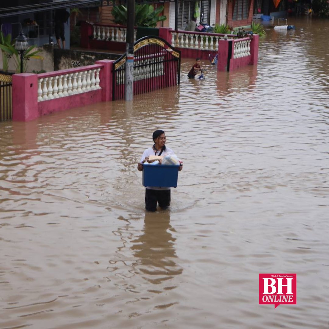 bharianmy's tweet image. Keadaan terkini banjir di Padang Jawa Shah Alam. - Foto NSTP/ Ahmad Ukasyah