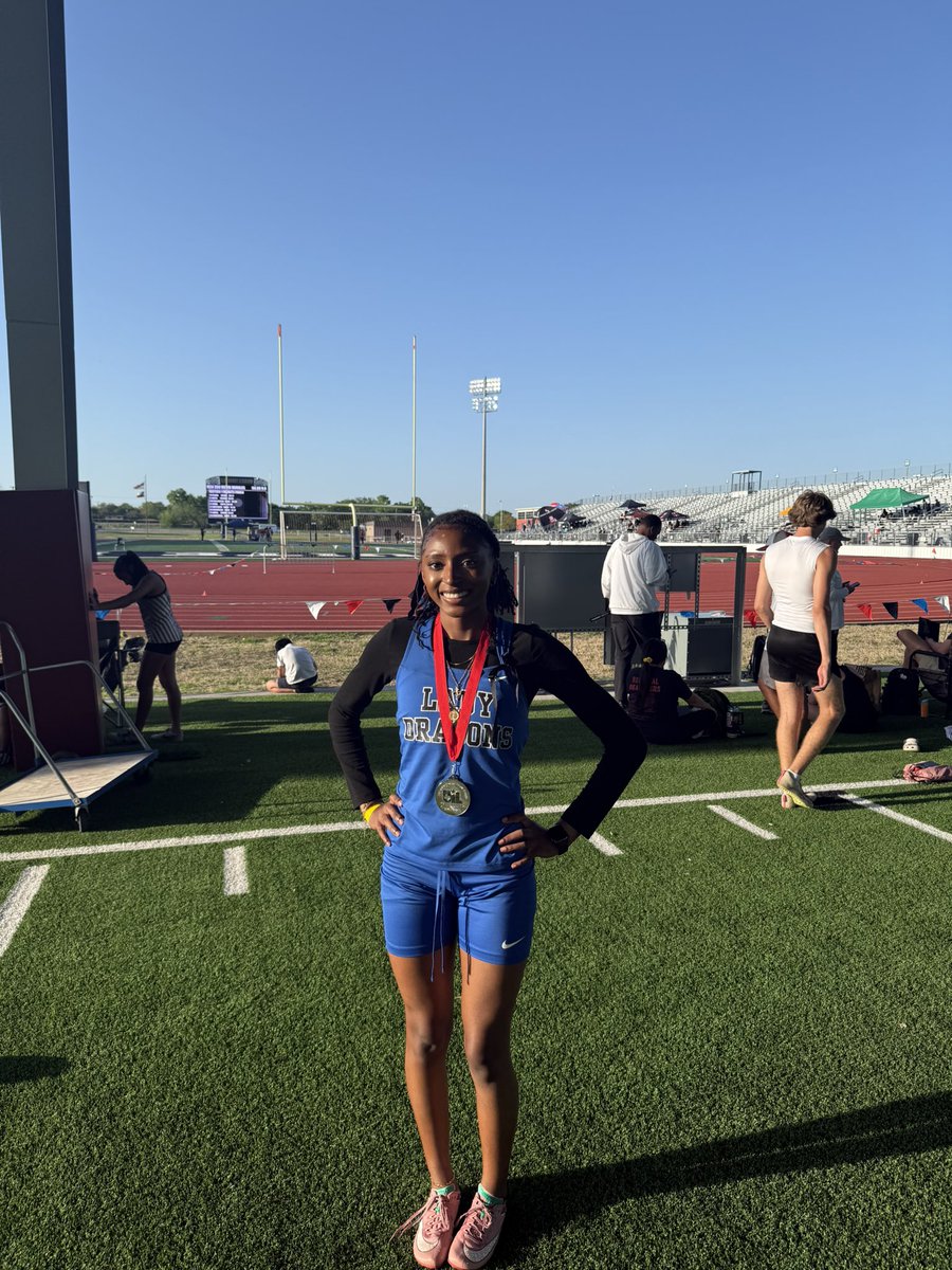 Congratulations to Naija Sasser! 
She took home 2nd today in the 300 MH with a PR of 48.99 solidifying her spot as a Regional Qualifier! 

PTP
