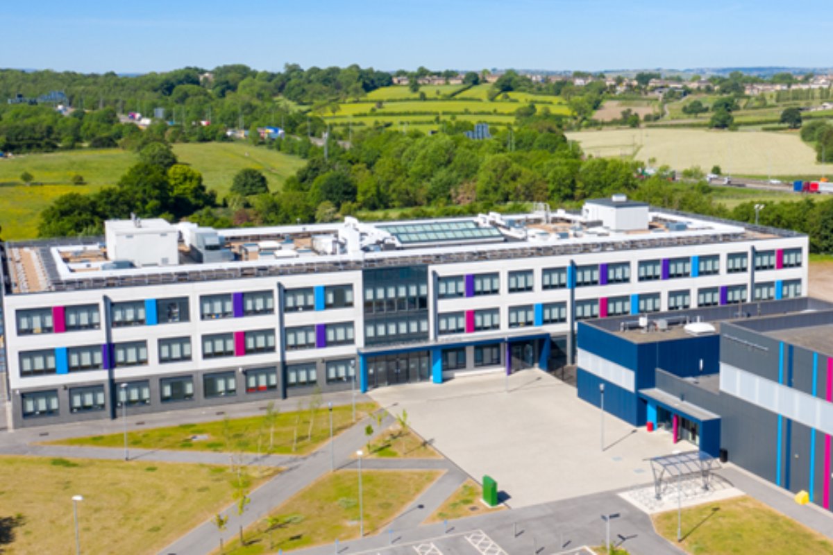 Bradford_TandA's tweet photo. The secondary school that pupils are 'proud to attend' https://t.co/a3GenTvPMe https://t.co/oJflxRnd8q